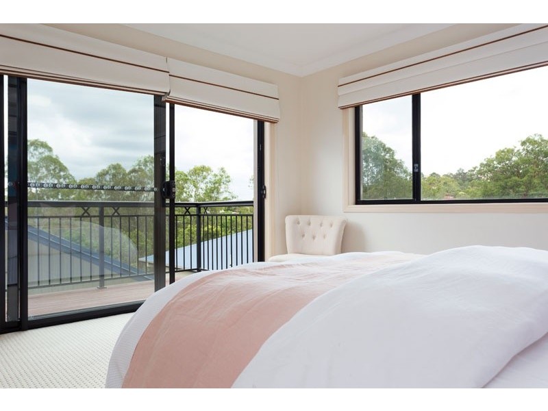 41 Regency Place, Kenmore Hills QLD 4069