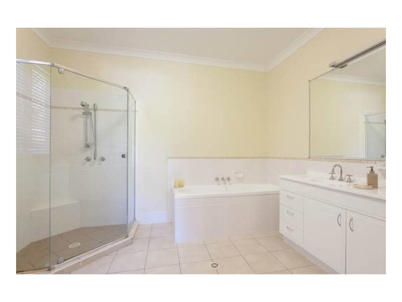 187 Kangaroo Gully Rd, Bellbowrie QLD 4070