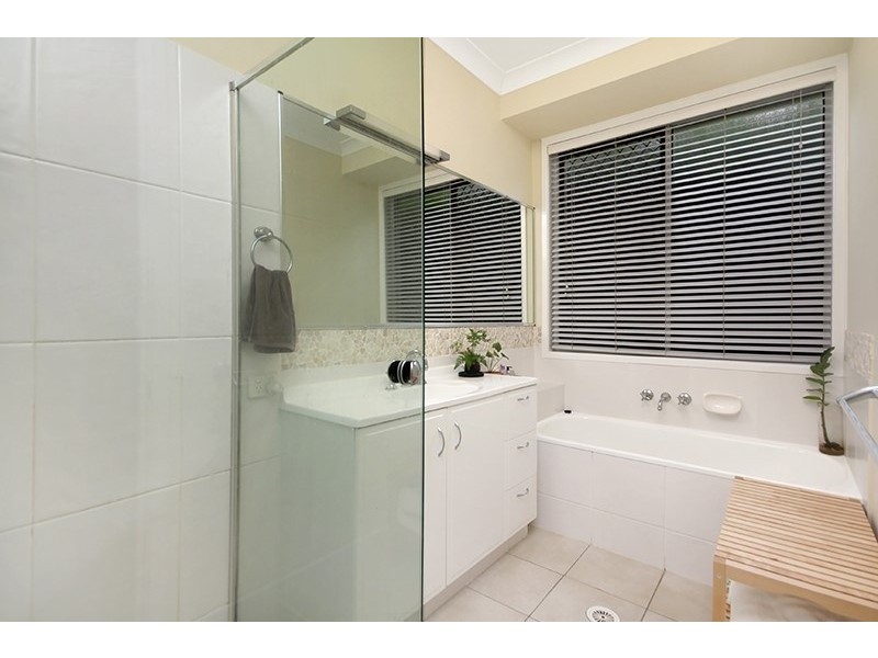 187 Kangaroo Gully Rd, Bellbowrie QLD 4070
