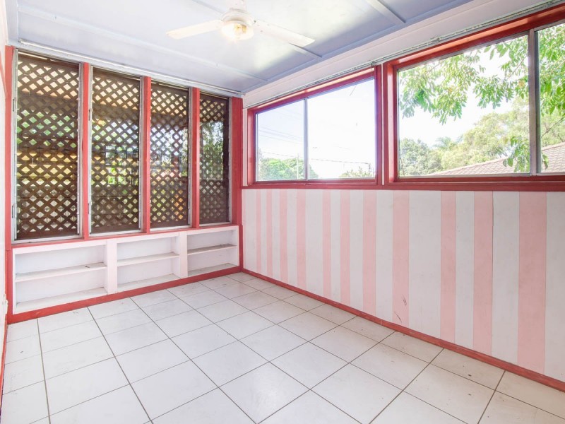 97 Samsonvale Rd, Strathpine QLD 4500