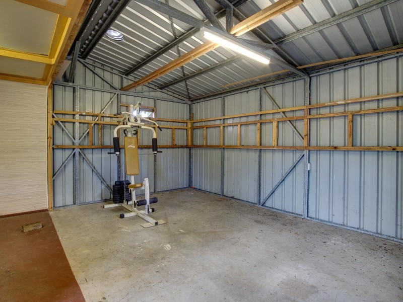 97 Samsonvale Rd, Strathpine QLD 4500