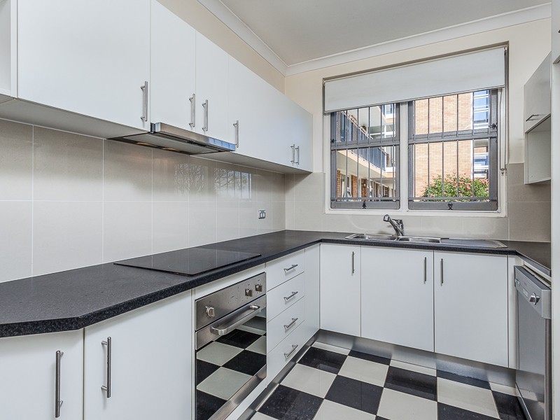 1/16 Dovercourt Road, Toowong QLD 4066