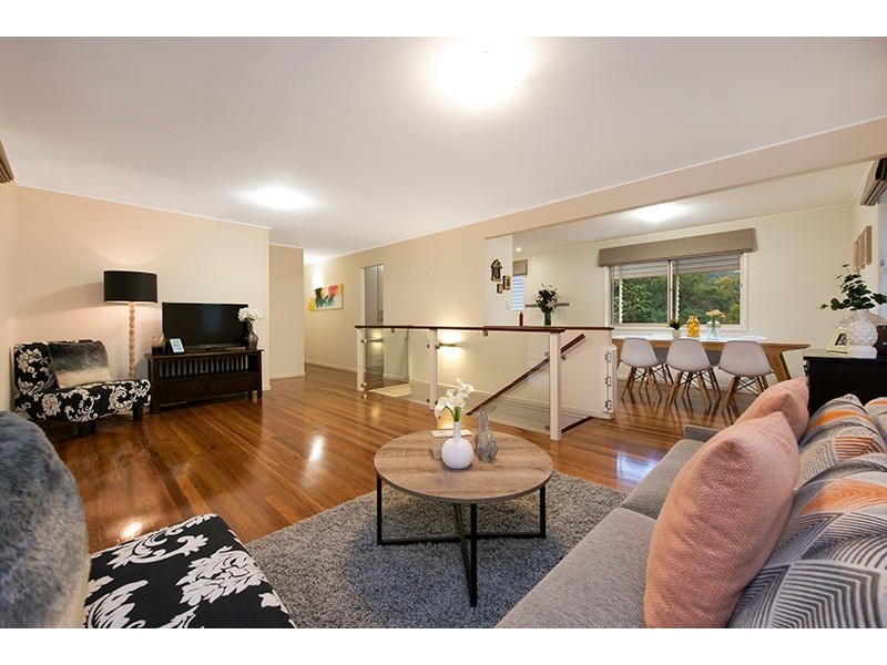 15 Woorama Road, The Gap QLD 4061