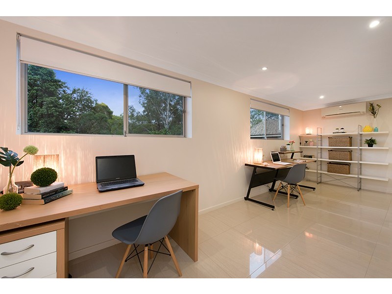 15 Woorama Road, The Gap QLD 4061