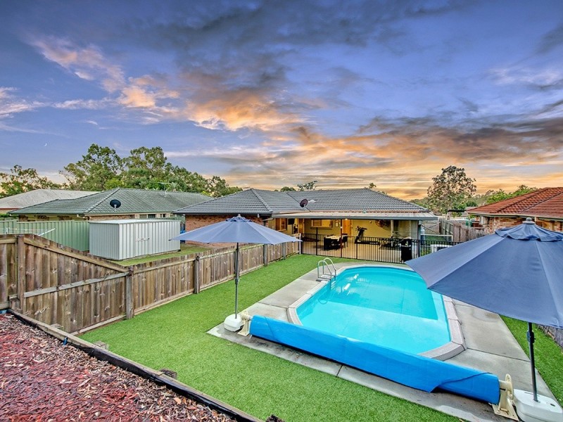 4 Purdie Pl, Forest Lake QLD 4078