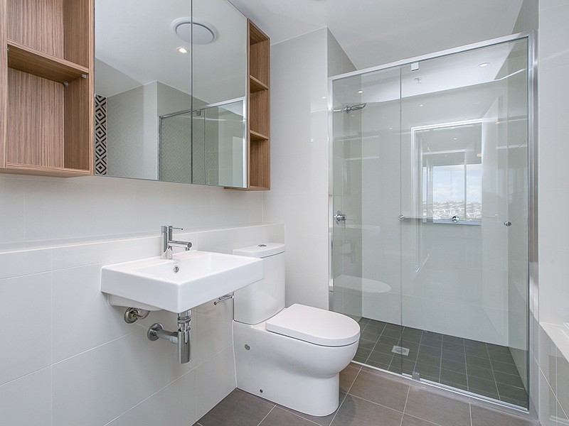 1084/12 Longland Street, Newstead QLD 4006