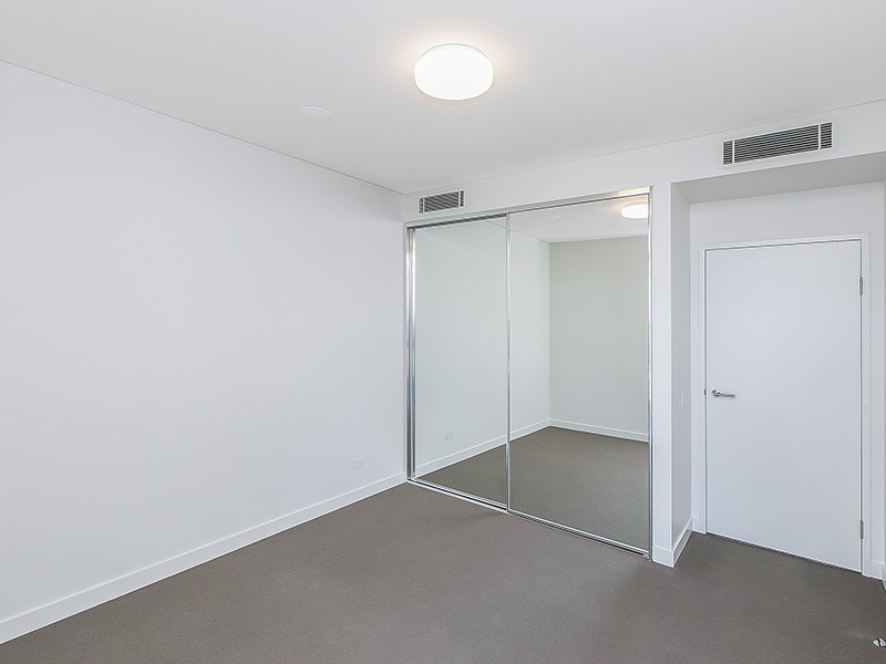 1084/12 Longland Street, Newstead QLD 4006