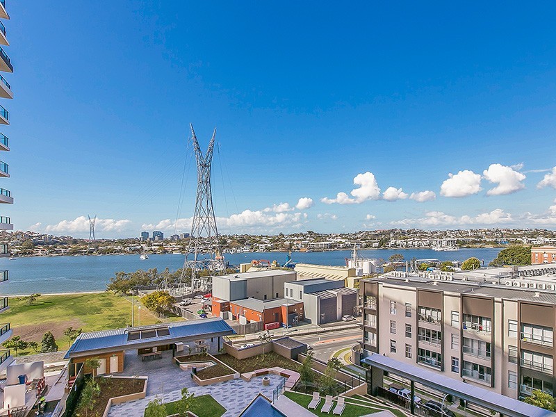 1084/12 Longland Street, Newstead QLD 4006