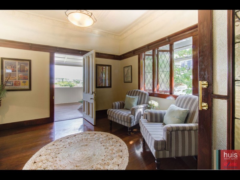 26 Pryde St, Camp Hill QLD 4152