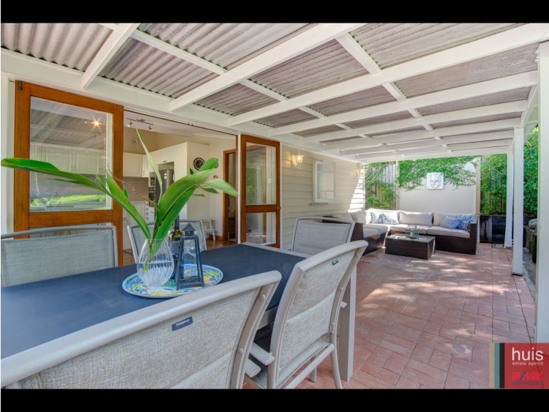 26 Pryde St, Camp Hill QLD 4152