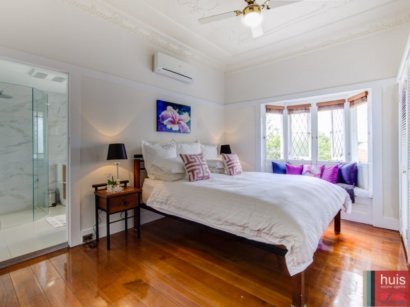 26 Pryde St, Camp Hill QLD 4152