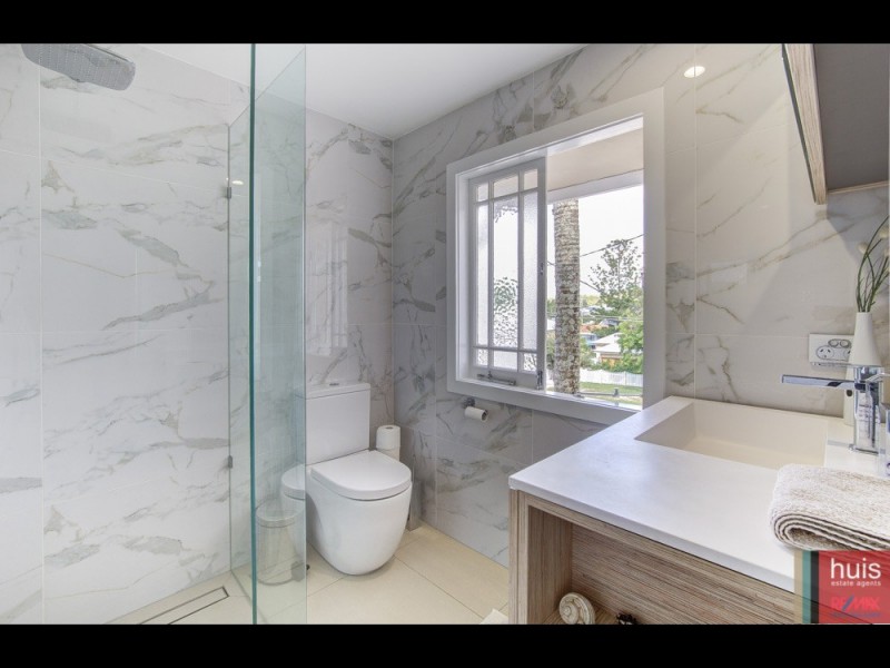 26 Pryde St, Camp Hill QLD 4152