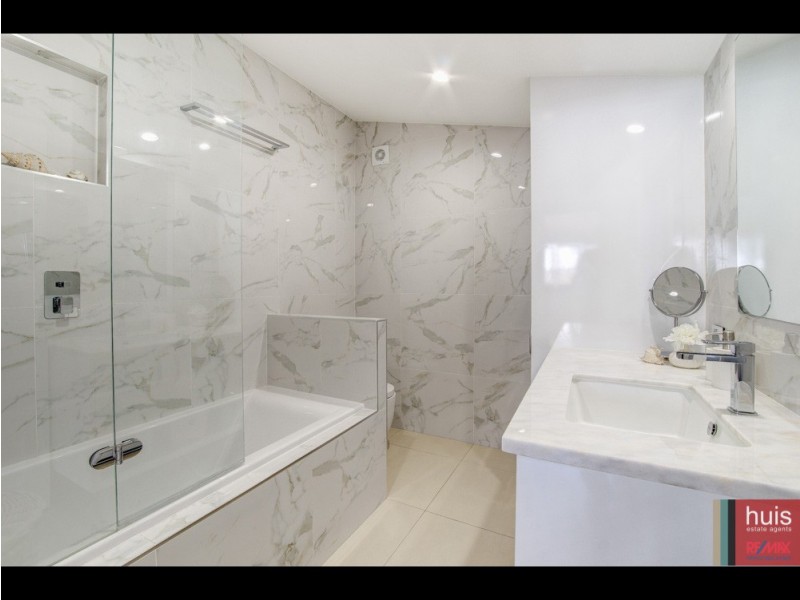 26 Pryde St, Camp Hill QLD 4152