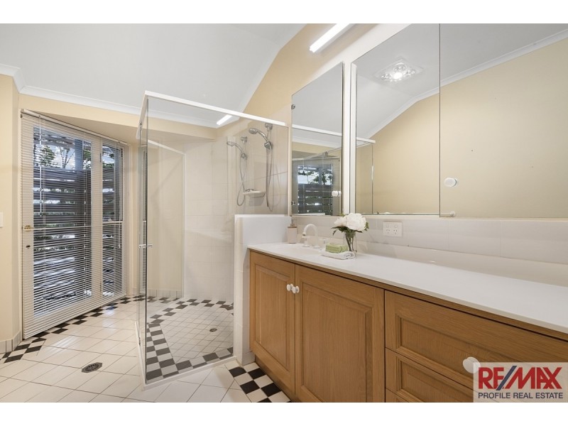 55 Lather Road, Bellbowrie QLD 4070