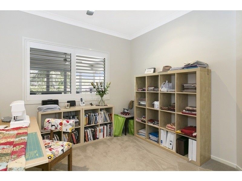 20 Scandia Street, Kenmore QLD 4069