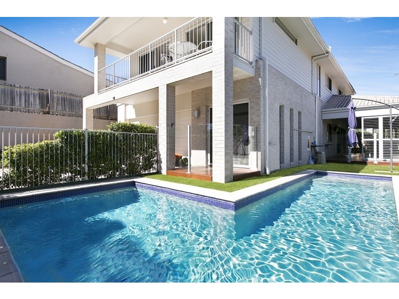 20 Scandia Street, Kenmore QLD 4069