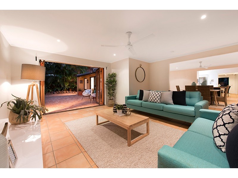 28 Harefield Street, Indooroopilly QLD 4068