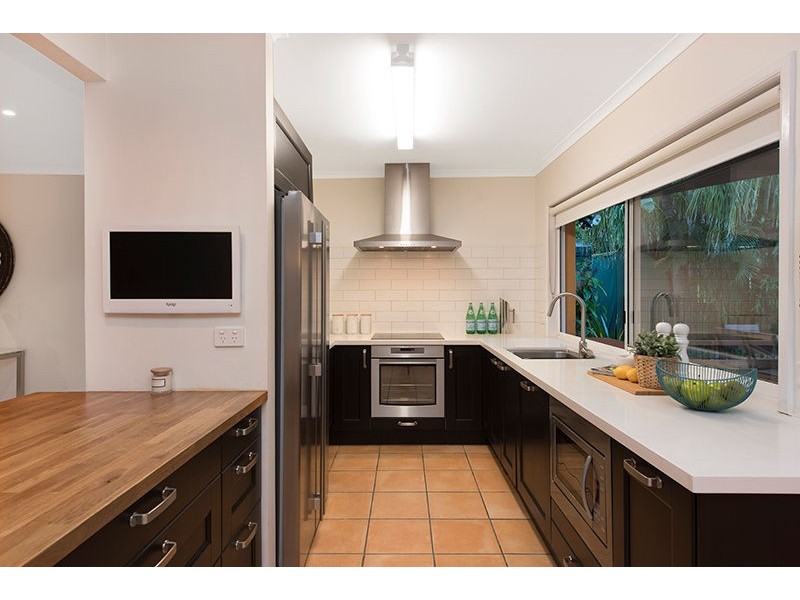 28 Harefield Street, Indooroopilly QLD 4068