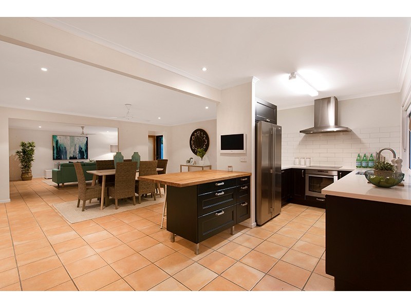 28 Harefield Street, Indooroopilly QLD 4068