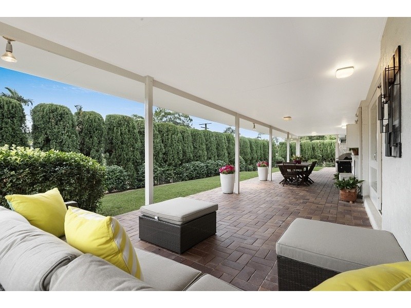 1A St David St, Kenmore QLD 4069