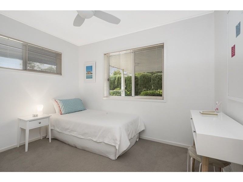 1A St David St, Kenmore QLD 4069