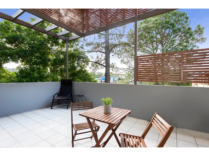 3/45 Railway Avenue, Indooroopilly QLD 4068