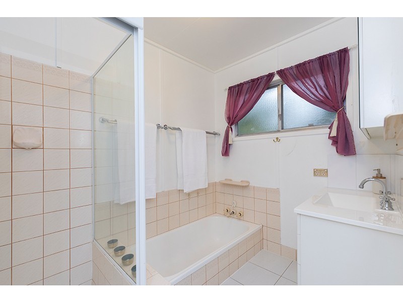 4 Harward Street, The Gap QLD 4061