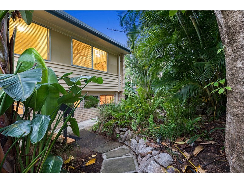 4 Harward Street, The Gap QLD 4061