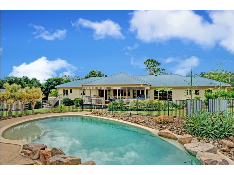 15 Castlereagh Place, Anstead QLD 4070