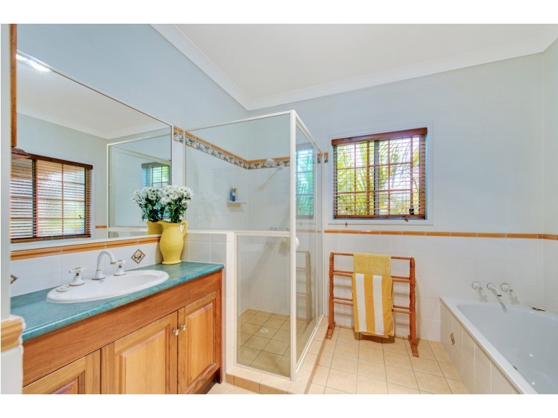 15 Castlereagh Place, Anstead QLD 4070