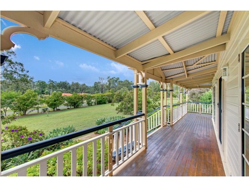 15 Castlereagh Place, Anstead QLD 4070
