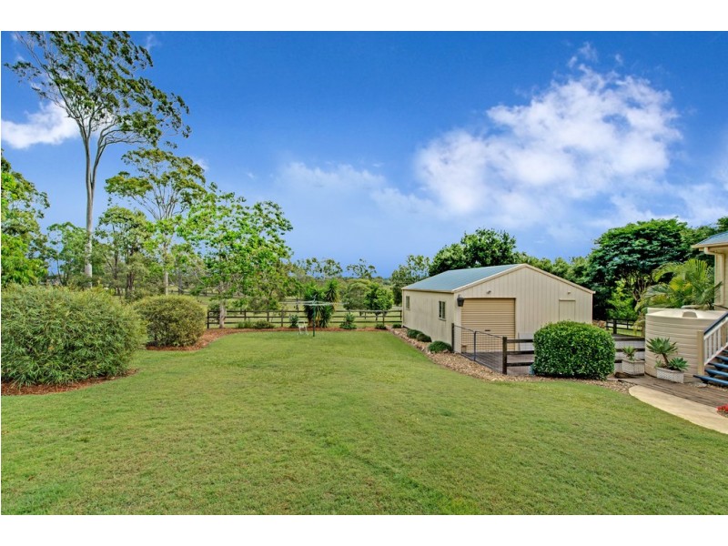 15 Castlereagh Place, Anstead QLD 4070