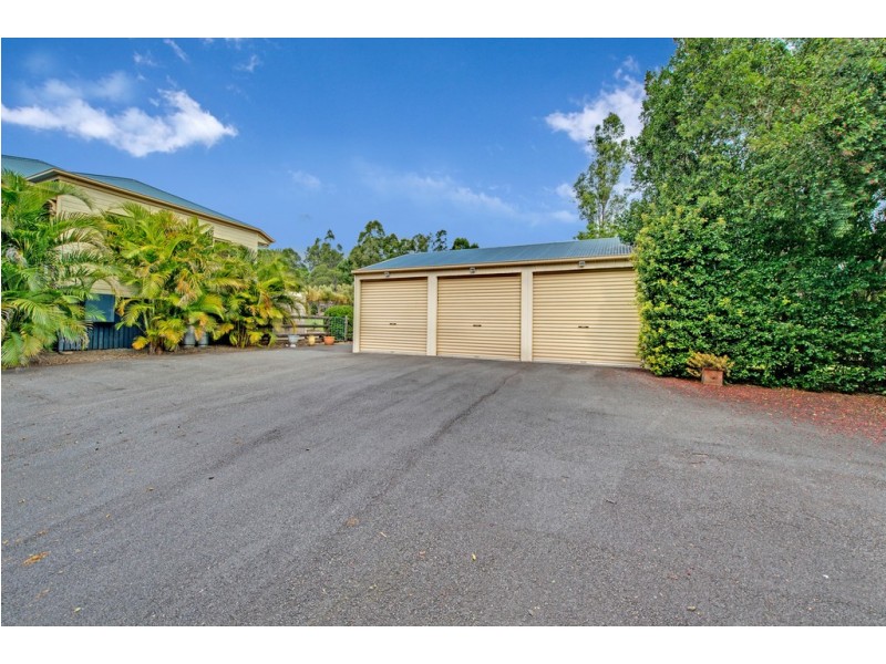 15 Castlereagh Place, Anstead QLD 4070