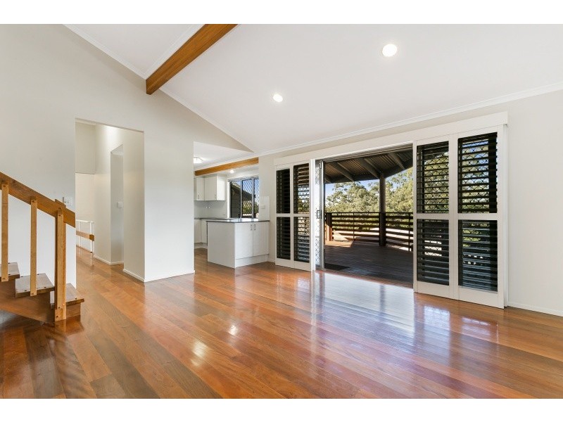 5 Thiesfield Street, Fig Tree Pocket QLD 4069