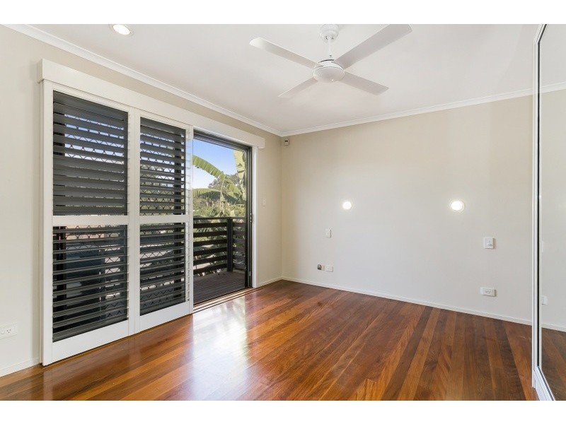 5 Thiesfield Street, Fig Tree Pocket QLD 4069