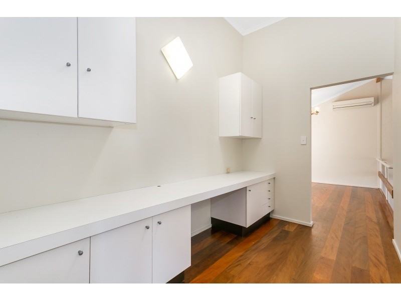 5 Thiesfield Street, Fig Tree Pocket QLD 4069