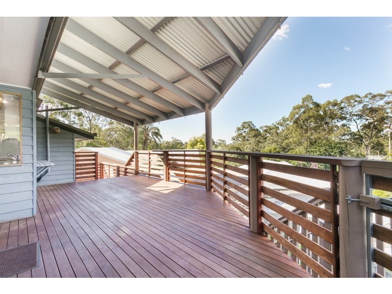 5 Thiesfield Street, Fig Tree Pocket QLD 4069