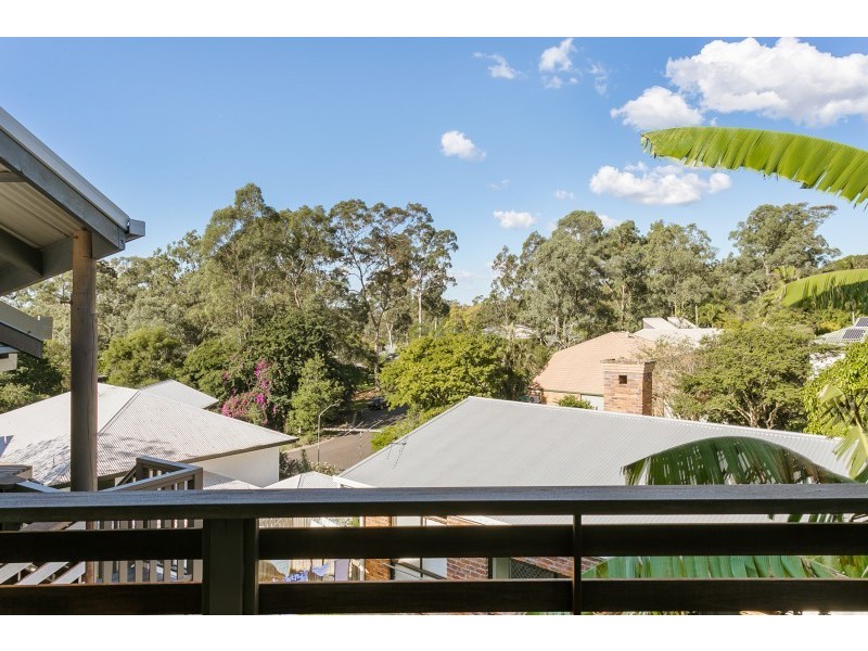 5 Thiesfield Street, Fig Tree Pocket QLD 4069