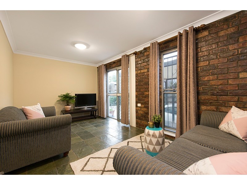 103 Settlement Road, The Gap QLD 4061