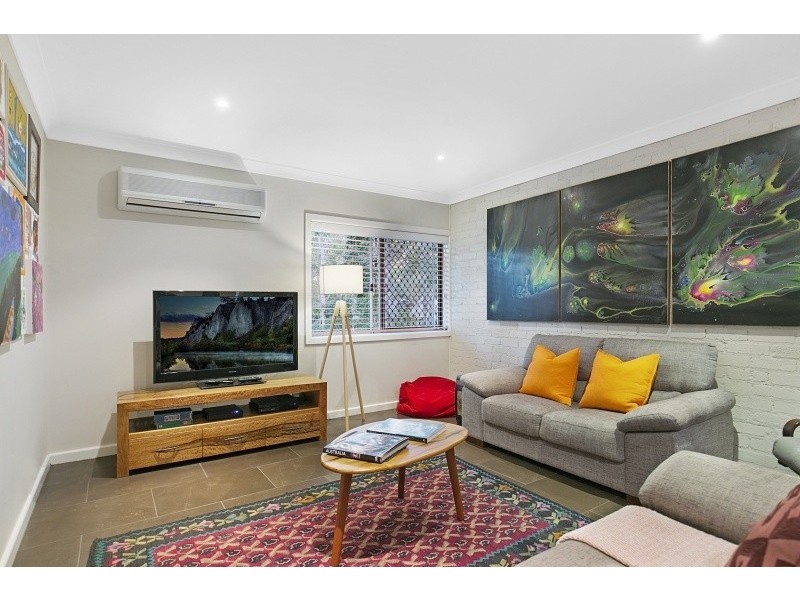 20 Scenic Road, Kenmore QLD 4069