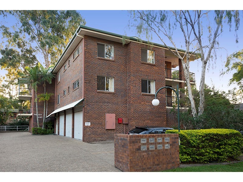 4/69 Fairley Street, Indooroopilly QLD 4068