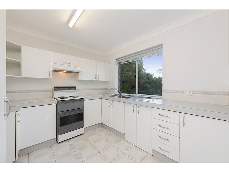 4/69 Fairley Street, Indooroopilly QLD 4068