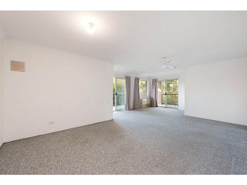 4/69 Fairley Street, Indooroopilly QLD 4068