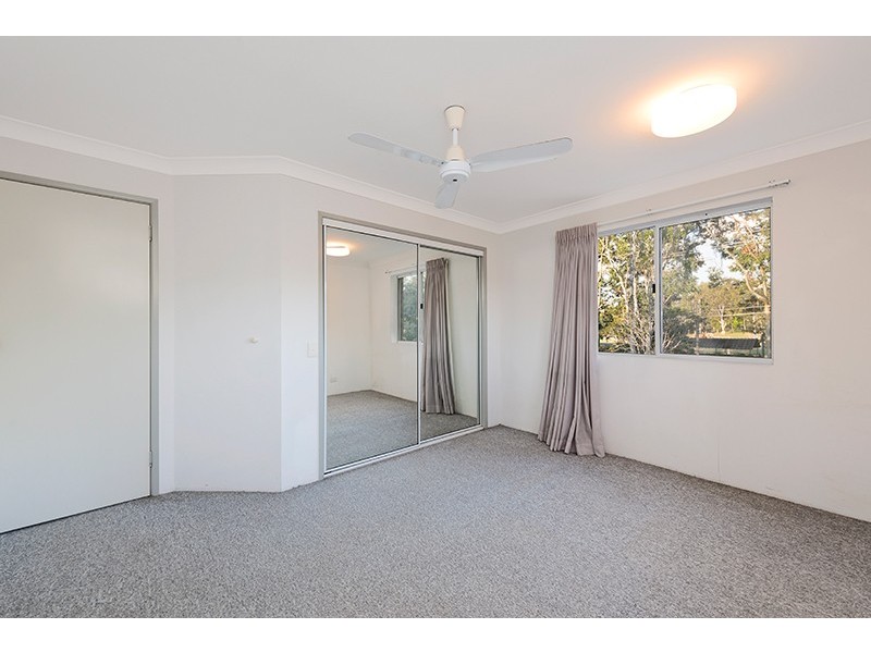 4/69 Fairley Street, Indooroopilly QLD 4068