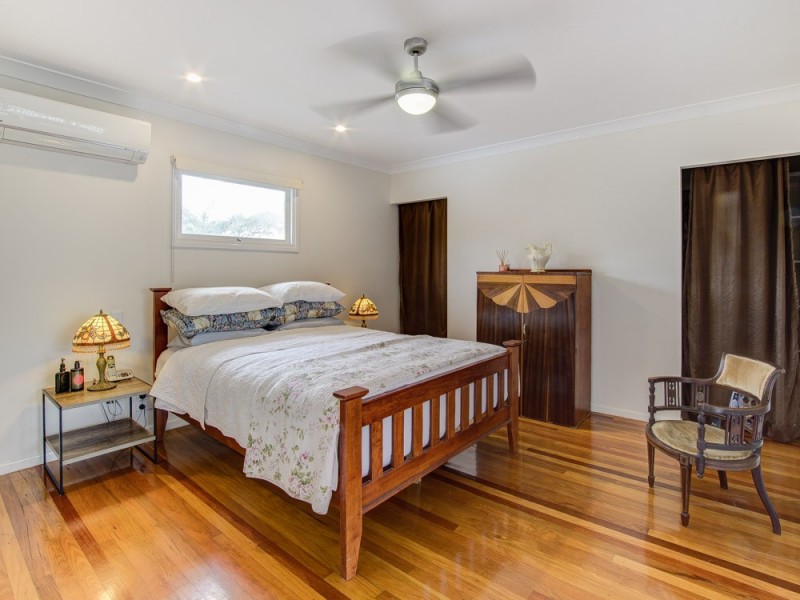 26 Denton St, Wishart QLD 4122