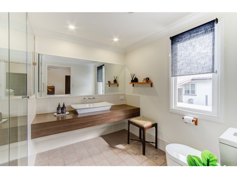 26 Denton St, Wishart QLD 4122