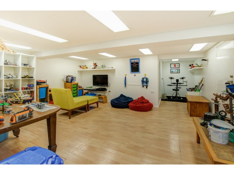 26 Denton St, Wishart QLD 4122