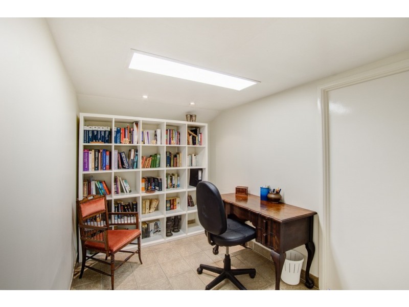 26 Denton St, Wishart QLD 4122