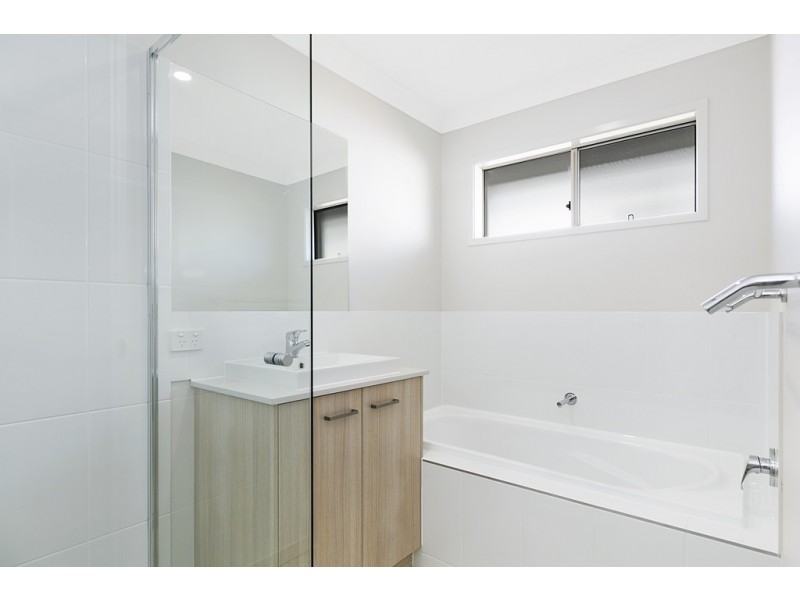 58 Ross Road, Upper Kedron QLD 4055