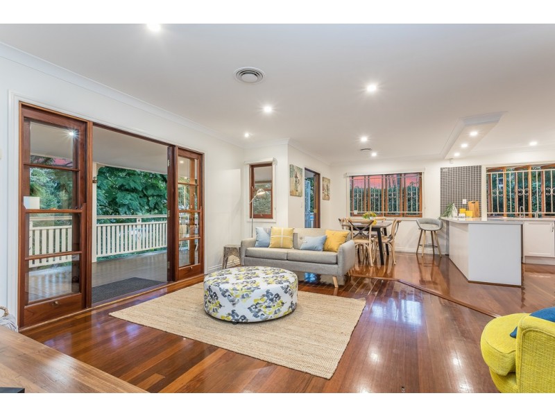 30 Rosewood Street, Bardon QLD 4065